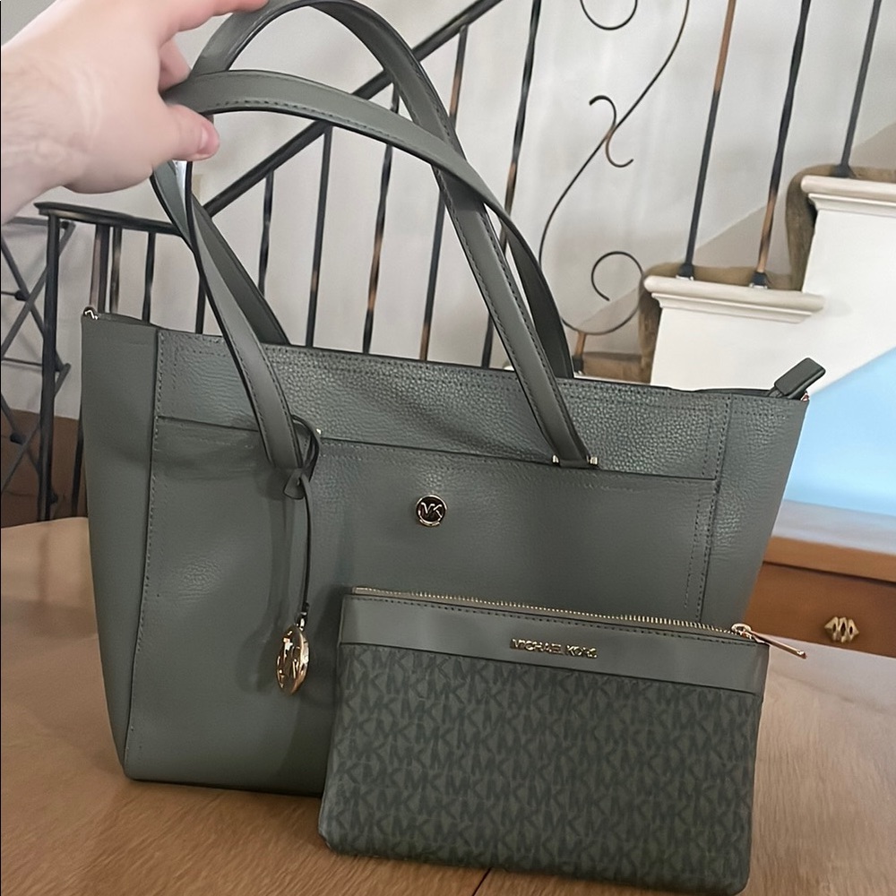 Michael Kors Green Tote and Pouch Set
